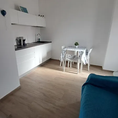 Borgo Ninni - Casa Debby شقة سان فيتو كييتينو